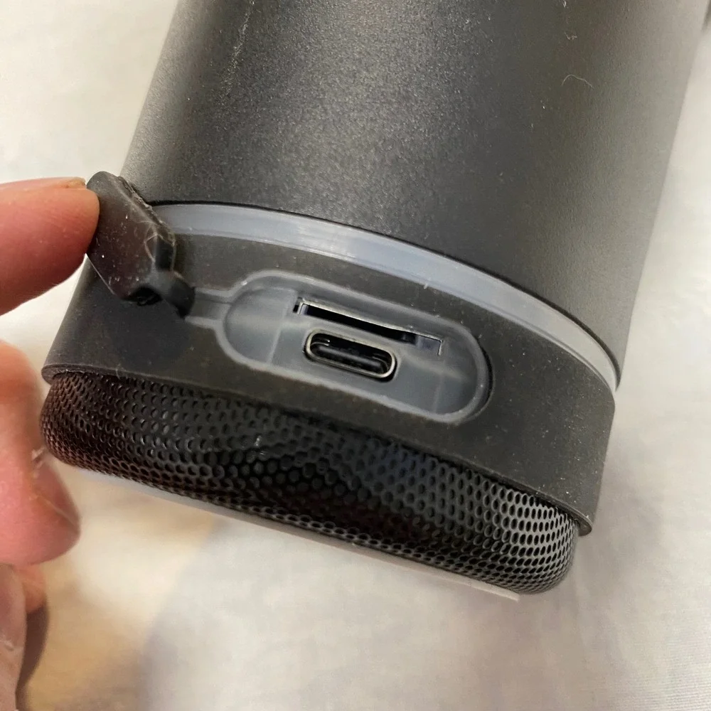 Mobil 1 Bluetooth Speaker‎ Vacuum Insulated Tumbler Travel Mug Black